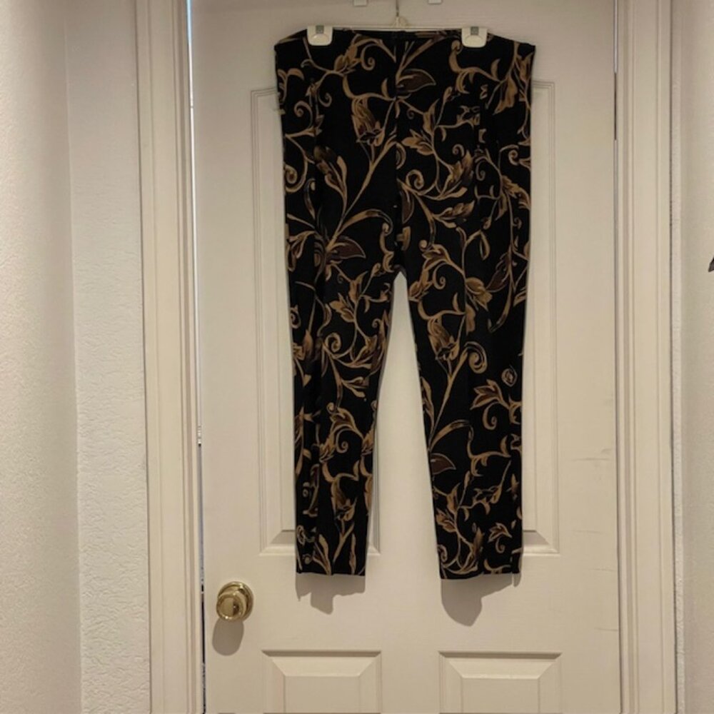 Chico's Size 2.5 Black and Mustard Print Ankle Pant